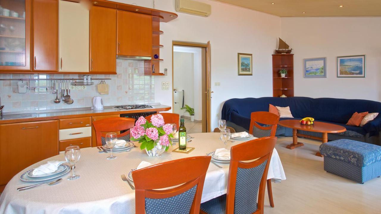 Apartments Vinka イェルサ エクステリア 写真