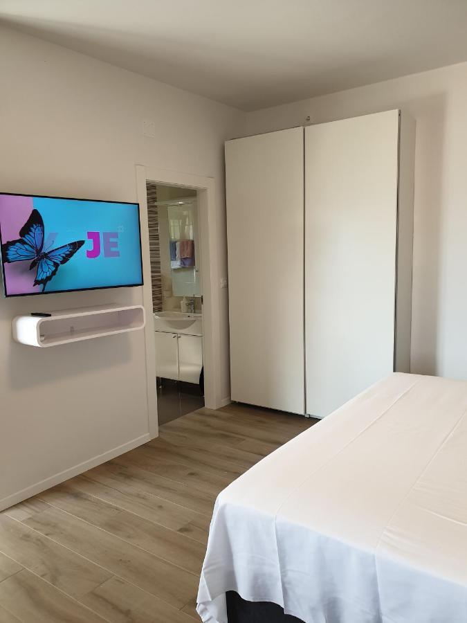Apartments Vinka イェルサ エクステリア 写真