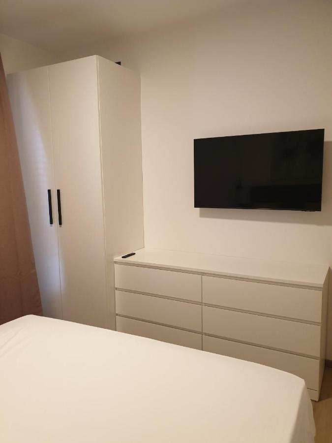 Apartments Vinka イェルサ エクステリア 写真